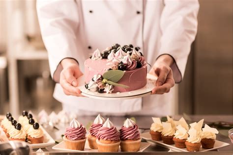 Pastry pastry chef. 12 Dec 2015 ... Everyone is always tired and egos are always flaring. But while it has its problems, it's also the most fulfilling experience. You get to create ... 