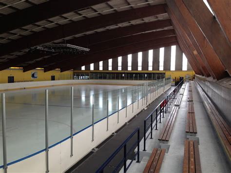 Patinoire de champigny. .  <a href=https://emplato.com/assets/images/kjustdck/inde...