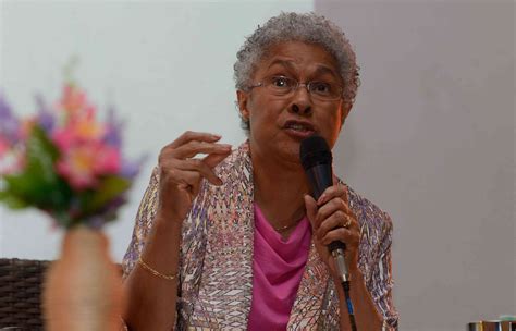 Patricia Hill Yelp Curitiba