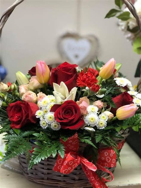 Patricia's Petals is a family-owned and operated business that has been building long-term relationships with the community for just over 25 years! Patricia has grown the business from a small-town flower shop to a nationally recognized florist because of her attention to detail and timely delivery.