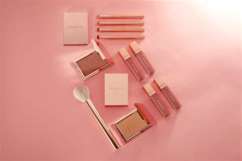 Patrick ta makeup. Giving you an all-round glow when on-the-go, PATRICK TA’s Major Glow collection was designed to celebrate all the women in the beauty enthusiast’s’ life. Built on the ethos of create products that empower and boost confidence, the range enhance a golden glow from head to toe. From body oils to softening lip masks, there’s a beauty bag ... 
