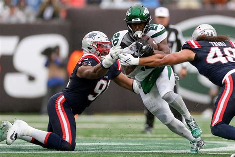 Patriots’ defense used old-school strategy to make Jets one-dimensional in win