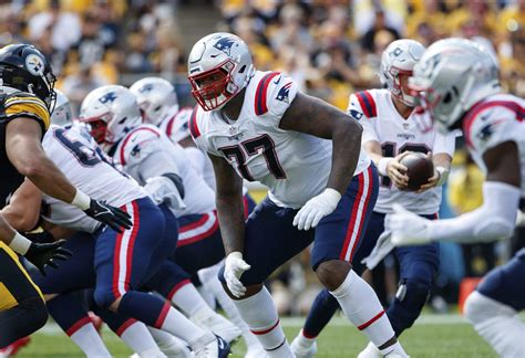 Patriots’ entire starting offensive line is now dealing with injuries