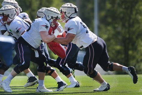 Patriots’ offensive line gets good news on roster cutdown day