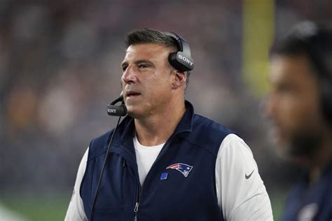 Patriots Coach Mike Vrabel & NFL Reporter Dianna Russini: Unraveling the Viral Photos (2026)