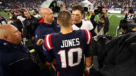 Patriots QB Mac Jones reveals that Tom Brady has helped ‘mentor’ him