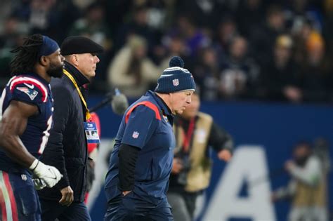 Patriots captains declare belief in Bill Belichick after latest loss