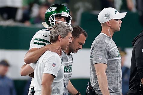 Patriots coaches react to Jets QB Aaron Rodgers’ ‘unfortunate’ season-ending injury