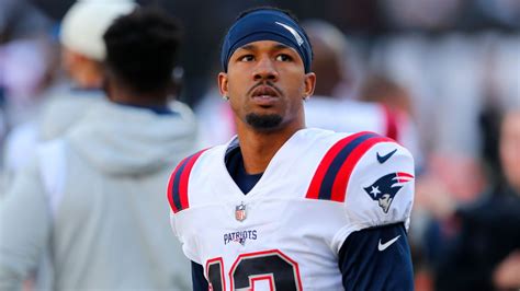 Patriots cornerback Jack Jones arrested after two firearms found in carry-on at Logan Airport