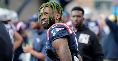 Patriots downplay Jalen Mills’ tweet about reduced playing time