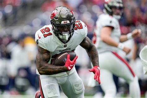Patriots expected to sign ex-Bucs third-round pick to fill running back depth