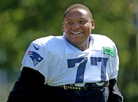 Patriots extra points: Trent Brown reported to training camp ‘lighter than he’s been’