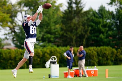 Patriots missing 1 wide receiver at Wednesday practice before Giants game