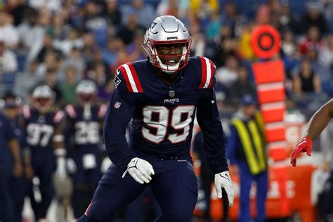 Patriots promising rookie Keion White ruled out with head injury vs. Raiders
