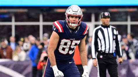 Patriots tight end Hunter Henry could