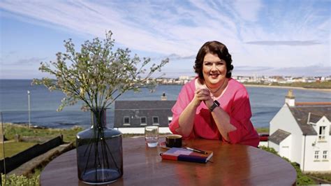 Paula McIntyre cooks up a feast in new TV show - The Irish News