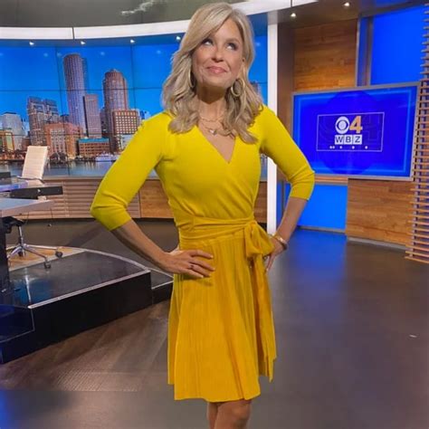 Paula ebben weight loss. Paula Ebben, an American journalist and anchor, was born on November 9, 1966. The journalist, who has won numerous awards, co-anchors WBZ-TV News at 5:30 p.m. and WBZ-TV News at 8 p.m. on TV38. She was employed at WGMC-TV in Worcester, Massachusetts, and New England Cable News as an anchor and reporter before this. 