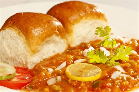 Pavbhaji. Place the sliced pav and toast it until golden. To add freshness and tanginess to pav bhaji, serve it with a side of onions, cilantro, and lemon juice. Don't forget to add a … 