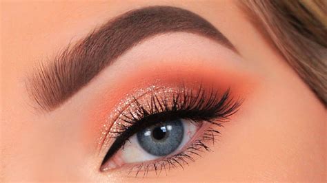 Peach eyeshadow. The Best Peach Eyeshadow for Your Skin Tone. Peach is the perfect eyelid and crease color because it brightens the face, adds an element of color and looks good on pretty much every complexion. We especially love … 