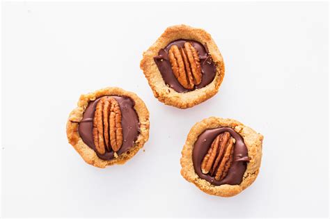 Peanut Butter Turtle Cookie Cups - The Washington Post