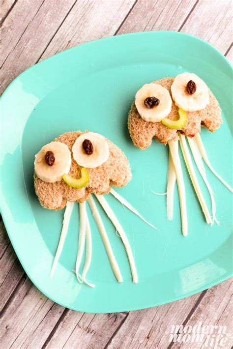 Peanut Butter and Jellyfish Sandwiches - Modern Mom Life