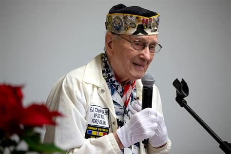 Pearl Harbor survivor recounts day of infamy, honoring veterans at Mount Diablo beacon lighting