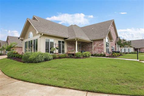 Pearl ms homes for sale. Are you looking for real estate for sale in the Serenity Lake subdivision? Contact McIntosh & Associates, LLC, REALTORS® for more information about homes in this special subdivision today. ... 301 Melody Lane, Pearl, MS 39208 $289,900 Residential - Single Family 3 BEDS 2 BATHS 1,611 sqft. 1 of 3 