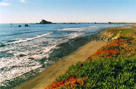 Pebble Beach in Crescent City, CA - California Beaches