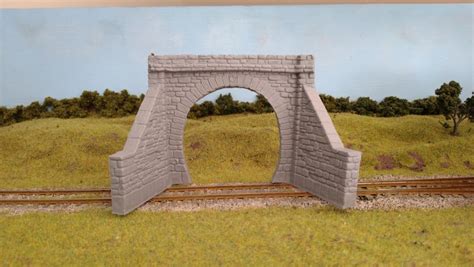 Peco Model Scene 5045 Tunnel Portal, Single Track OO Gauge