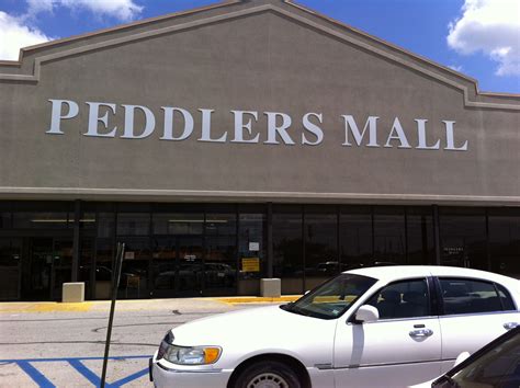 Find 6 listings related to Peddlers Mall Locations in