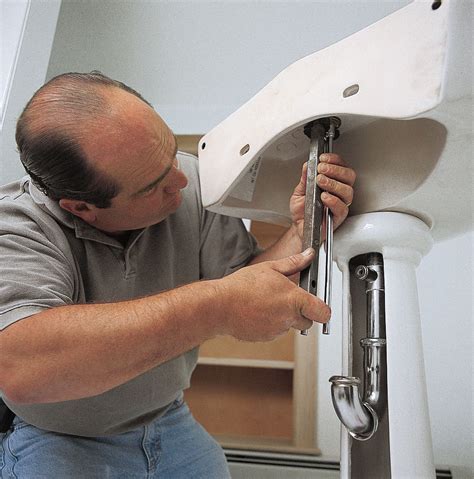 Pedestal sink installation. Installing a Pedestal Sink. Perfect for tight spaces, pedestal sinks are painless to install if you follow a few basic guidelines. By Ed Cunha Issue 170. Synopsis: Installing a free … 