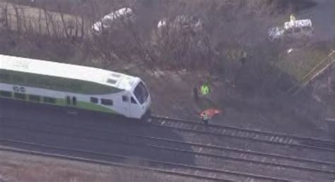 Pedestrian fatally struck by GO train in East Gwillimbury; Barrie trains delayed