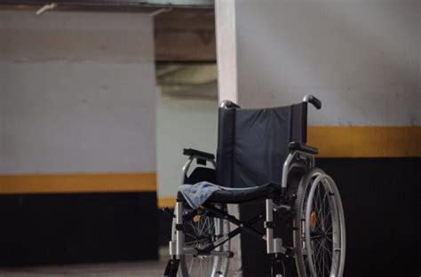 Pedestrian in Wheelchair Hospitalized after Vehicle Crash on Aurora Avenue North [Seattle, WA]