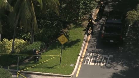 Pedestrian transported to hospital after being struck by vehicle in Aventura