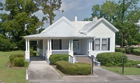 Peeples-Rhoden Funeral Home, Hampton Chapel 300 Mulberry Street, W
