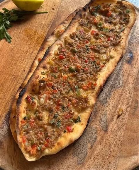 Pehlivan Etli Pide & Lahmacun Pizza Salonu 0532 645 39 26 Serik. 
