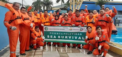 Pelatihan Basic Sea Survival - Sertifikasi Offshore HSE Prime