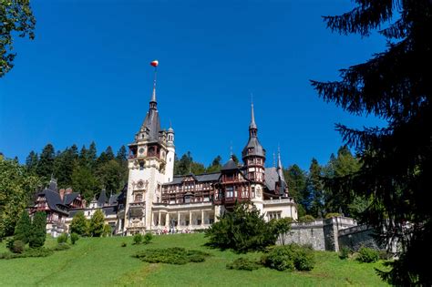 Of all the royal palaces and castles, Peleş, while without doubt the most beautiful, was also the first royal residence built by Carol I - the first King of Romania, who, together with his wife, Queen Elizabeth, left his mark on this sumptuous residence in Sinaia. The King decided to build a residence worthy of his status as a German prince of .... 