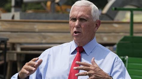 Pence heckled by Trump supporters as 'sell out' after third indictment