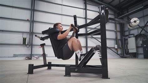 Pendelum squat. https://www.rogersathletic.com/power-squat-pro-xt/Tyler Hobson demonstrates the Pendulum Strength Power Squat Pro XT at the 2019 CSCCa strength show.The new ... 