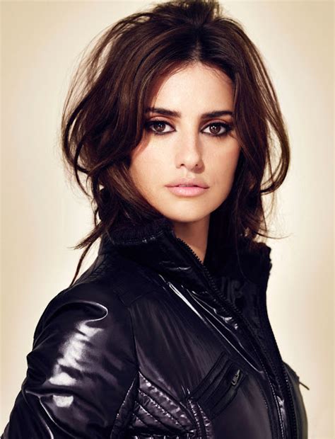 Penélope Cruz Sánchez is a Spanish actress and model, signed at age 15, made her acting debut at 16 on television and her feature film debut the following year in Jamón, jamón (1992), to critical acclaim. Cruz achieved recognition for her lead roles in the 2001 films Vanilla Sky and Blow. She has since built a successful career, appearing ...