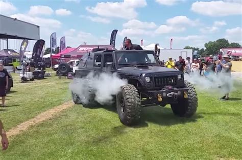 Pennsylvania car modders build insane steam-powered Jeep