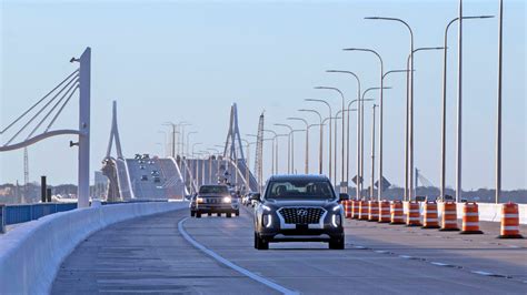 Pensacola bay bridge opening. All six lanes of the new Pensacola Bay Bridge have opened on the largest transportation project in Northwest Florida's history. The $440 million project on U.S. 98 between Pensacola and Gulf ... 