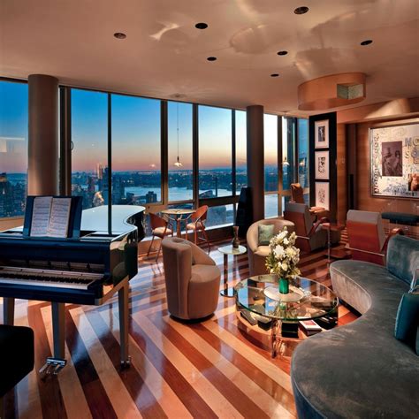 Penthouse apartment new york. On this week's episode, we are touring an incredible 78th floor penthouse located at Four Seasons Private Residences in New York City! Follow us on Instagra... 