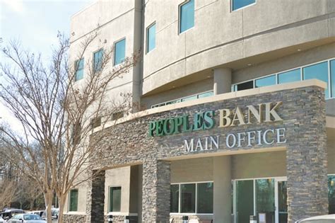 Whether personal or business, your bank accounts should serve you effortlessly. Don’t settle for less - choose Peoples Bank of Alabama. 1-877-788-0288