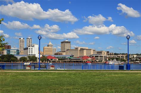 Peoria il attractions. Louis in the heart of Illinois. Peoria is nestled along the Illinois River, with a vibrant riverfront where you can enjoy a concert, take in one of the city's ... 