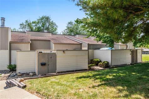Peoria il condos for sale. Browse Homes for Sale and the Latest Real Estate Listings in . ... Condo. 6809 N Frostwood Parkway #35, Peoria, IL 61615 ... Peoria, IL 61614. MLS# PA1250265. $29,000 ... 