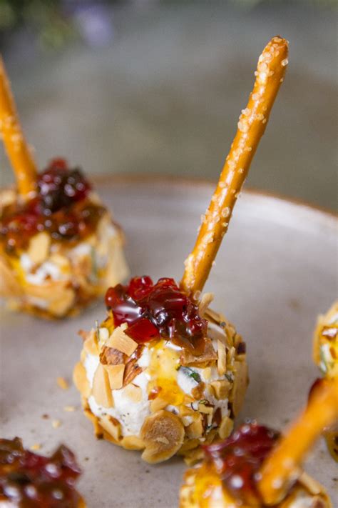 Pepper Jelly Cheese Balls - Life Currents appetizers