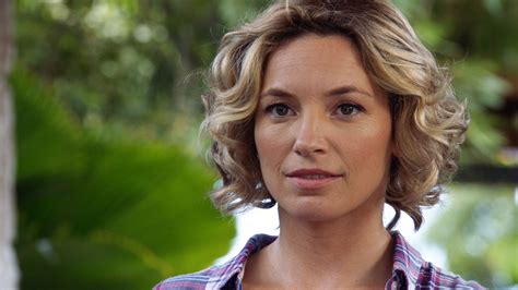 Weeks played Kira in a big-budget science fiction Ready Player One and also joined the cast of Magnum P.I. reboot. Many people are interested in Perdita’s dating life. But she is actually married. Her husband is a fellow actor Kit Frederiksen. Perdita Weeks' Body Measurements. Height. 1.63 m, 5’4” (feet & inches) Weight. 53 kg, 117 pounds. . 
