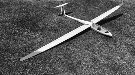 Performance of Two-Seater Gliders